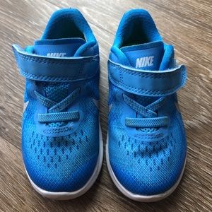 Blue Toddler Nike Free Velcro Shoes Size 6